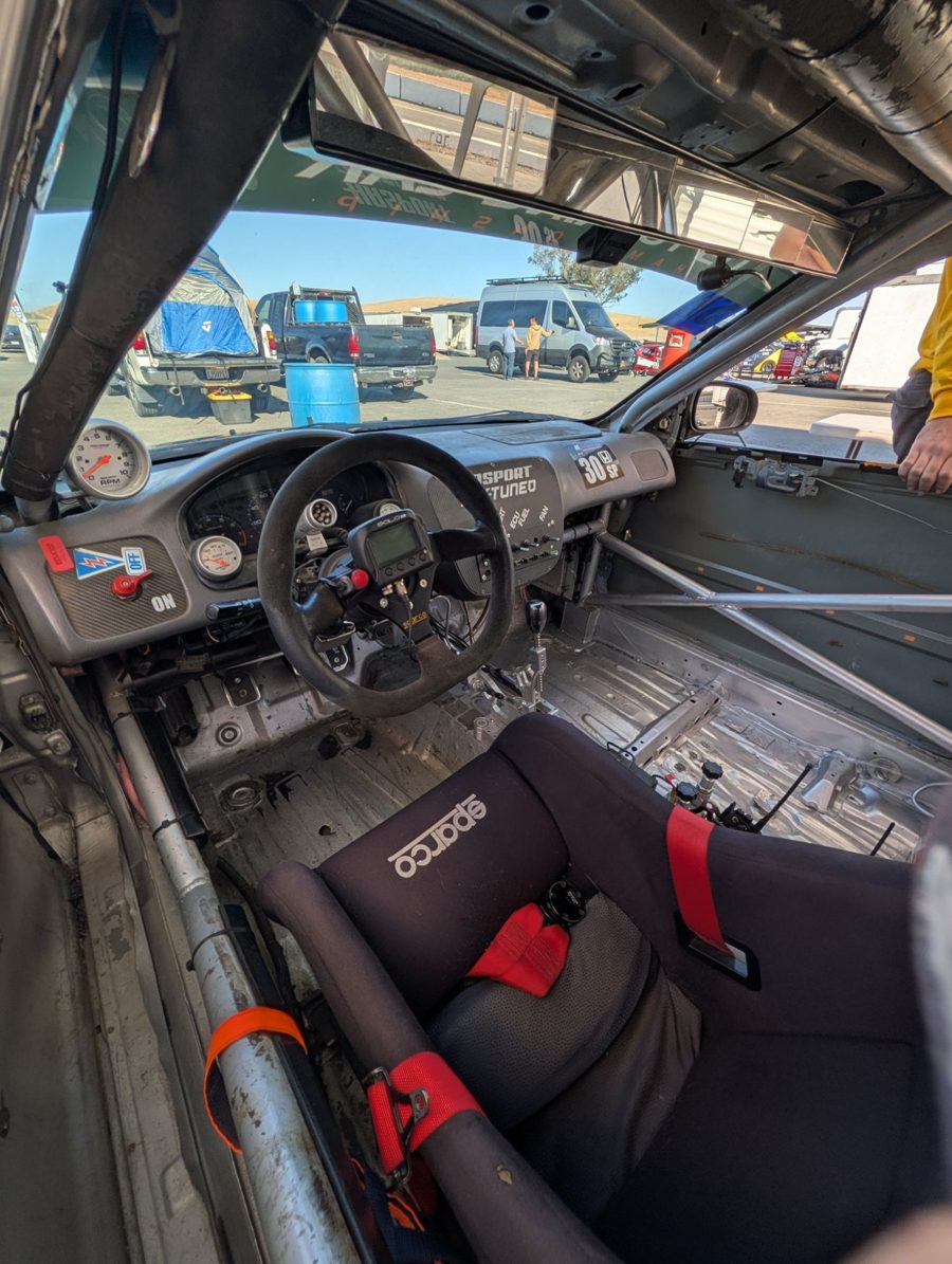 All'interno della Civic di GoGo Gear Racing