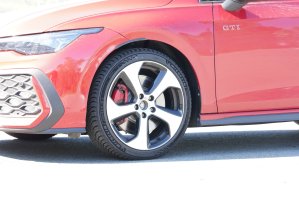Michelin CrossClimate 3 Sport on Golf GTI